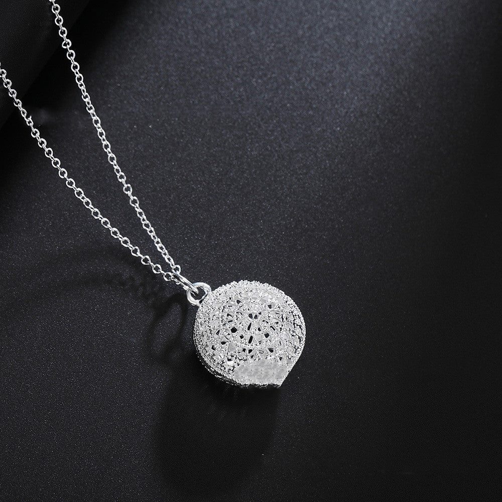 Round Bag Hollow Retro Elegant Pendant Necklace