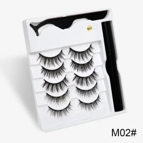 A Pair Of False Eyelashes With Magnets In Fashion - Image #7